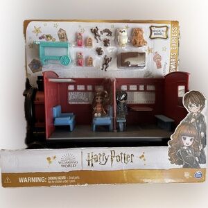 Harry Potter Hogwarts Express Magical Minis Playset - Red and Blue